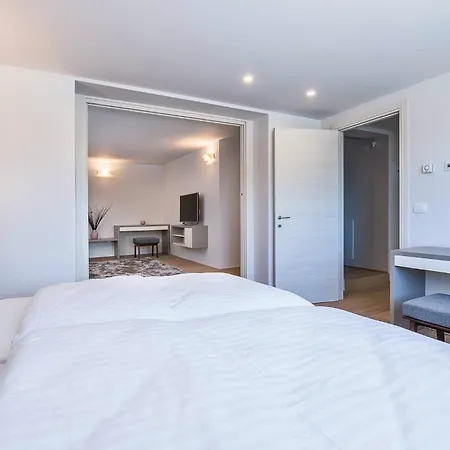 Cozy In With Kitchen Apartament *