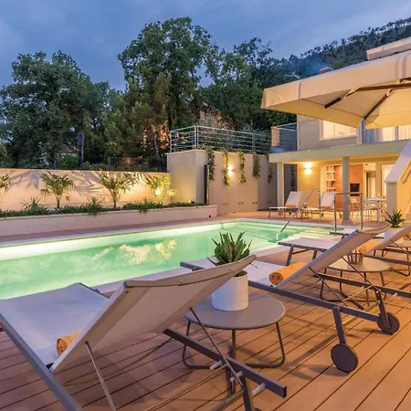 Lovely In With Swimming Pool * Пломин