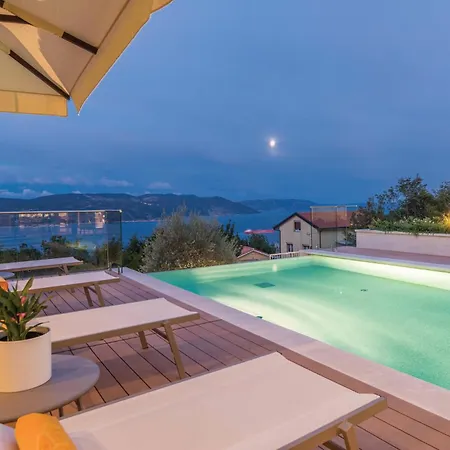 Апартаменты Lovely In With Swimming Pool *