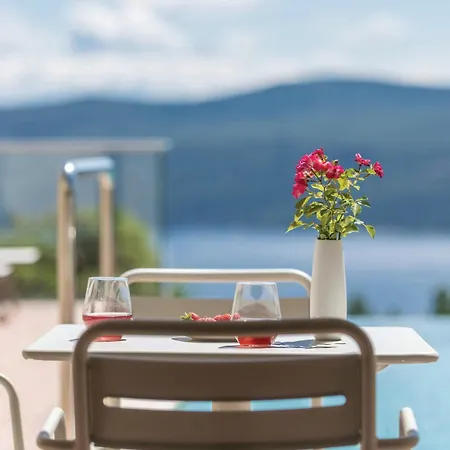 Апартаменты Lovely In With Swimming Pool *