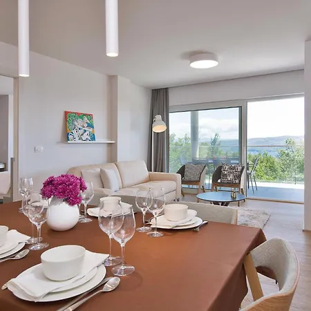Cozy In With Kitchen Plomin